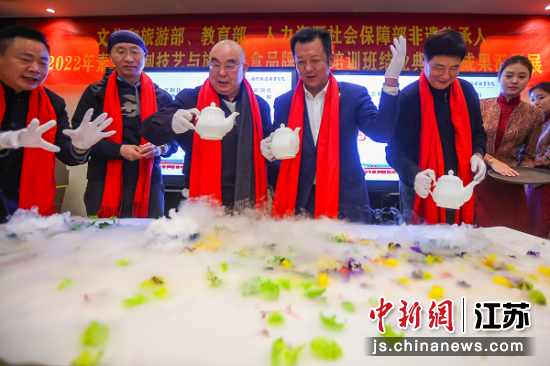 结业典礼暨成果展在南京旅游职业学院举办。中新社记者泱波摄