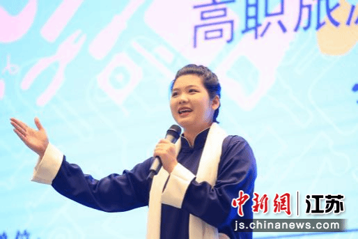 参赛选手在比赛中。中新社记者 泱波 摄