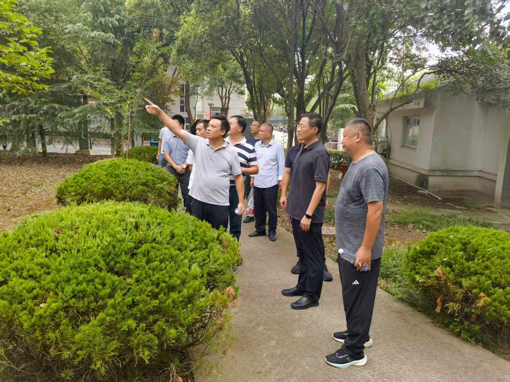 d9f66ef477a84efe02b75fbe75ae6126